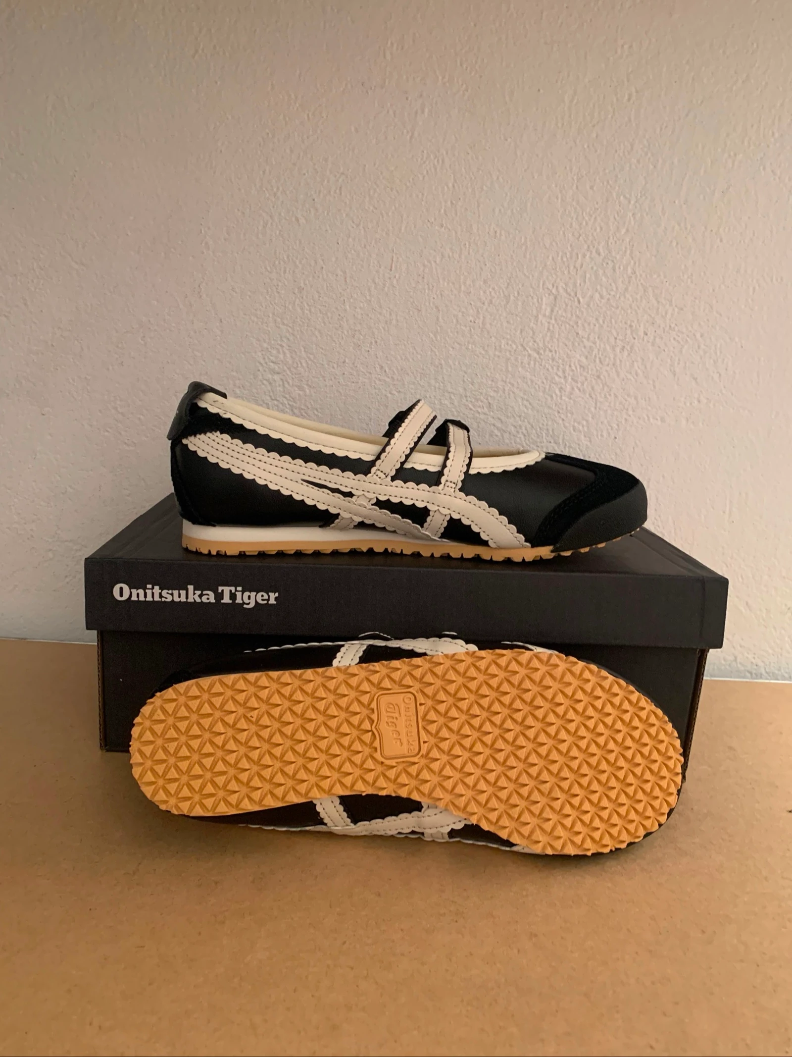 Onitsuka Tiger Mexico 66 TGRS Ballet Negro/Blanco Talla 38 – photo 2